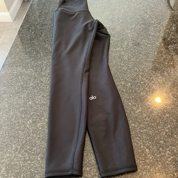 Alo High-Rise Black Leggings Size XS/0 ankle length - Picture 4 of 4